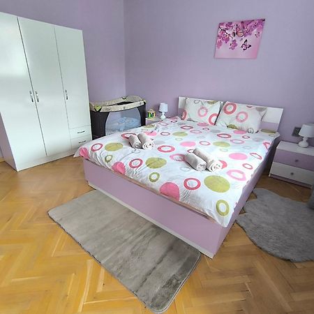 Апартамент За Нощувка, Център! Stara Zagora Buitenkant foto